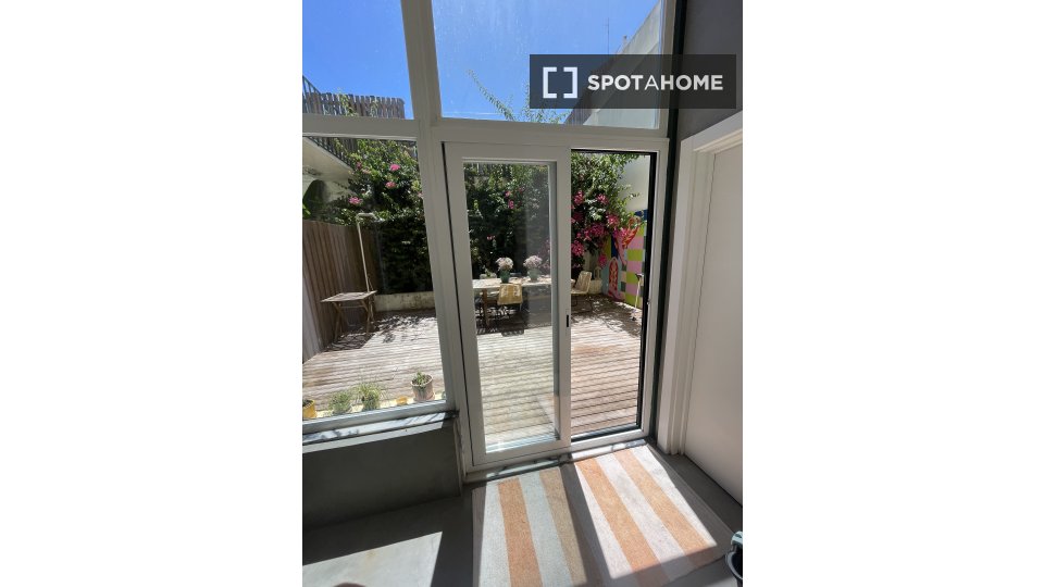 Apartment Lisbon, 2 beds, 124m² — photo 2
