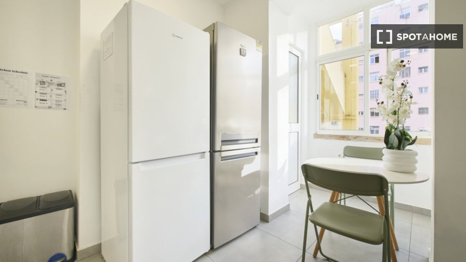 Double room Lisbon, 6 beds — photo 9