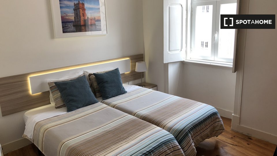 Double room Lisbon, 5 beds, 120m² — photo 2