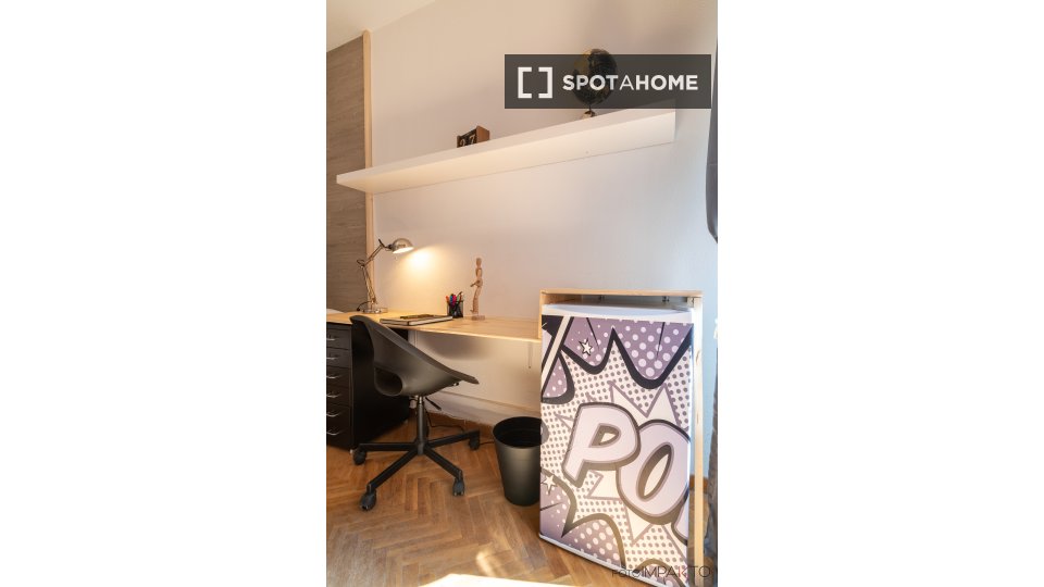 Double room Madrid, 7 beds, 160m² — photo 7