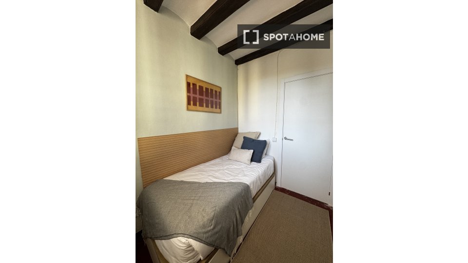 Double room Barcelona, 5 beds, 120m² — photo 13