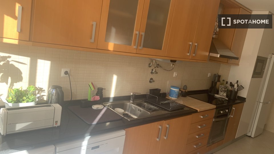 Double room Lisbon, 2 beds, 100m² — photo 7