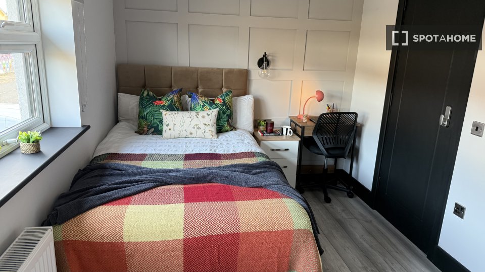 Double room London, 6 beds, 147m² — photo 6