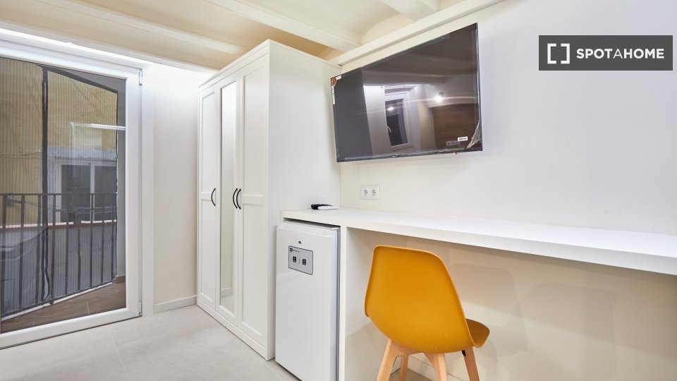 Apartment mono Barcelona, 18m² — photo 3
