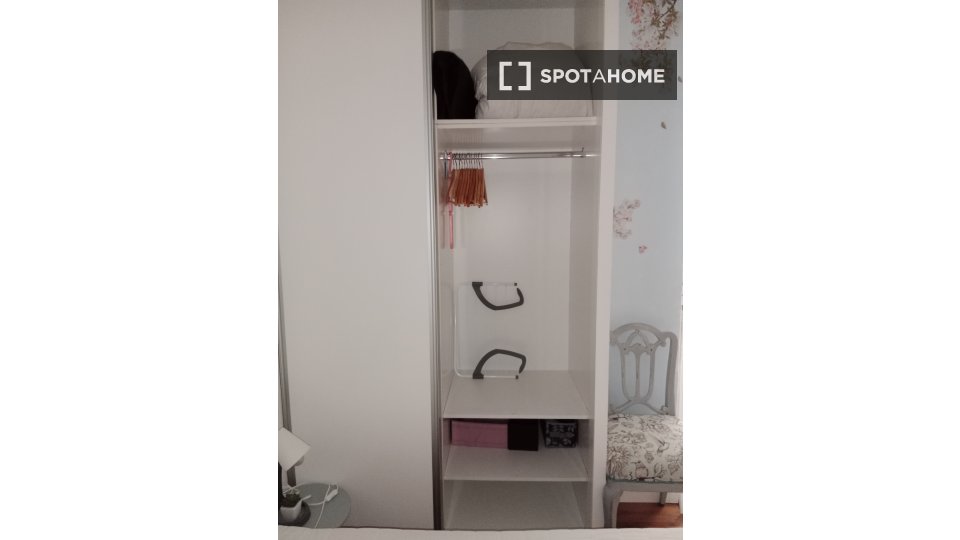 Double room Valencia, 3 beds, 135m² — photo 3