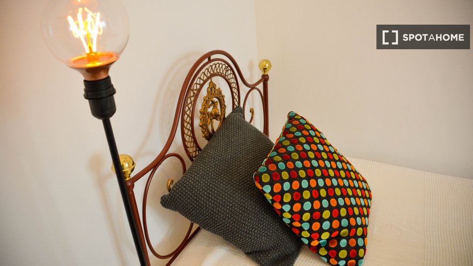 Double room Lisbon, 4 beds — photo 17