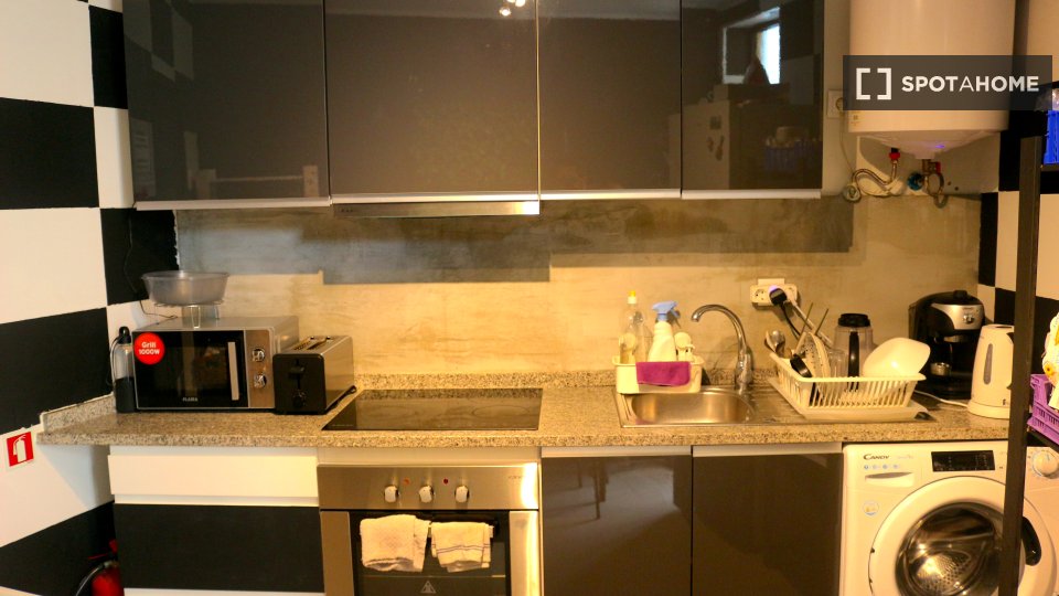 Double room Porto, 6 beds, 300m² — photo 28