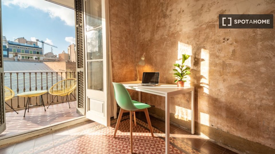 Double room Barcelona, 8 beds, 210m² — photo 7