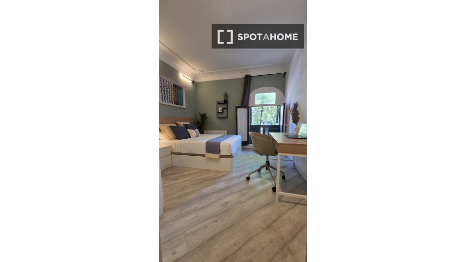 Double room Barcelona, 6 beds, 180m² — photo 11