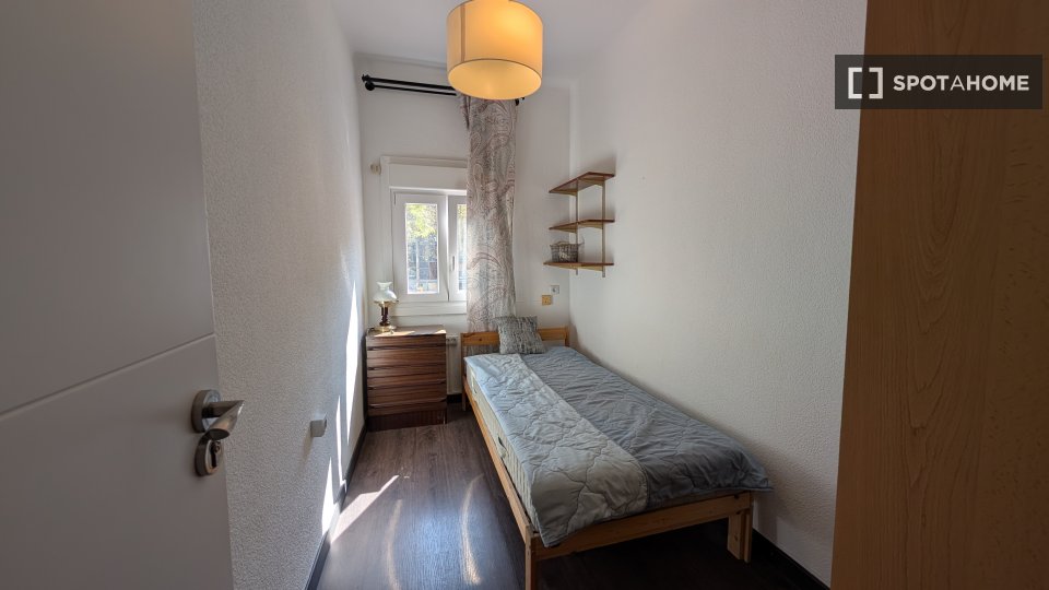 Double room Barcelona, 4 beds, 80m² — photo 4