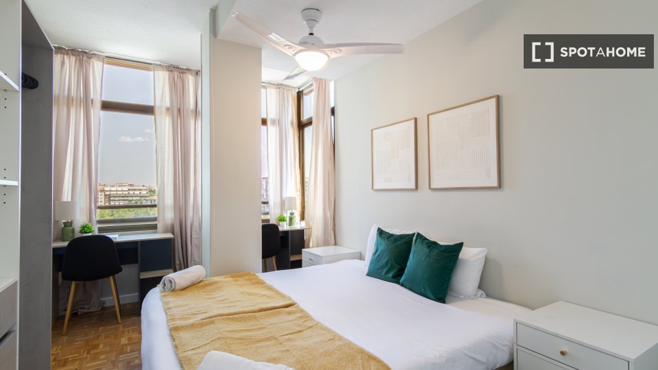Double room Madrid, 5 beds — photo 26