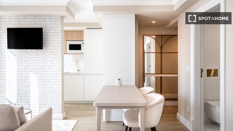 Apartment mono Lisbon — photo 9
