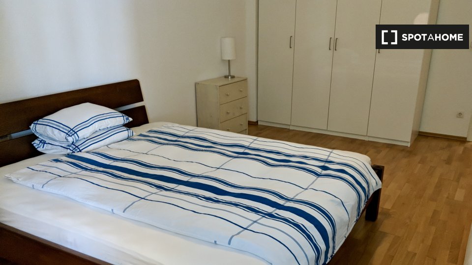 Double room Berlin, 1 bed, 62m² — photo 1