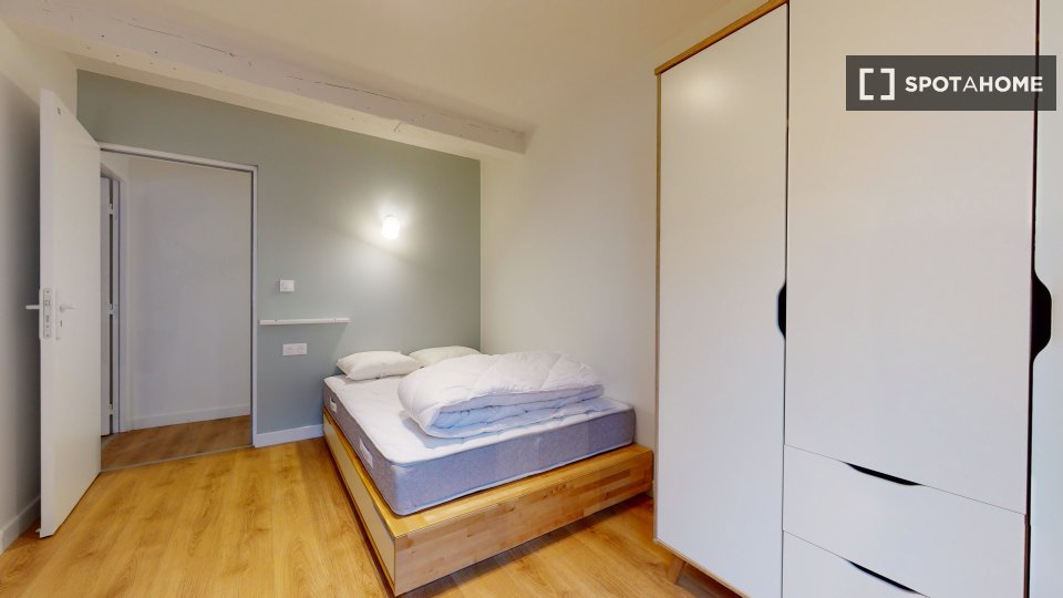 Double room Lyon, 38 beds — photo 11