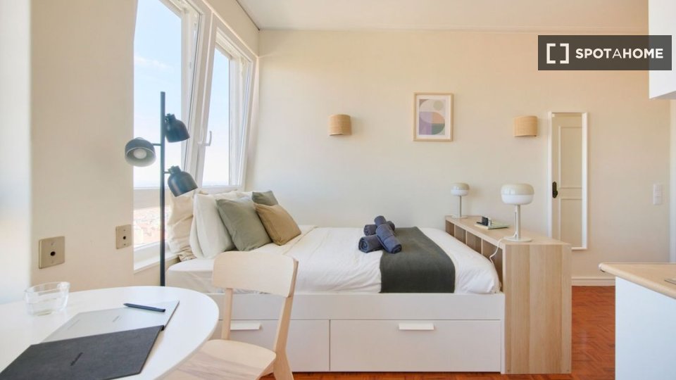 Apartment mono Lisbon — photo 14