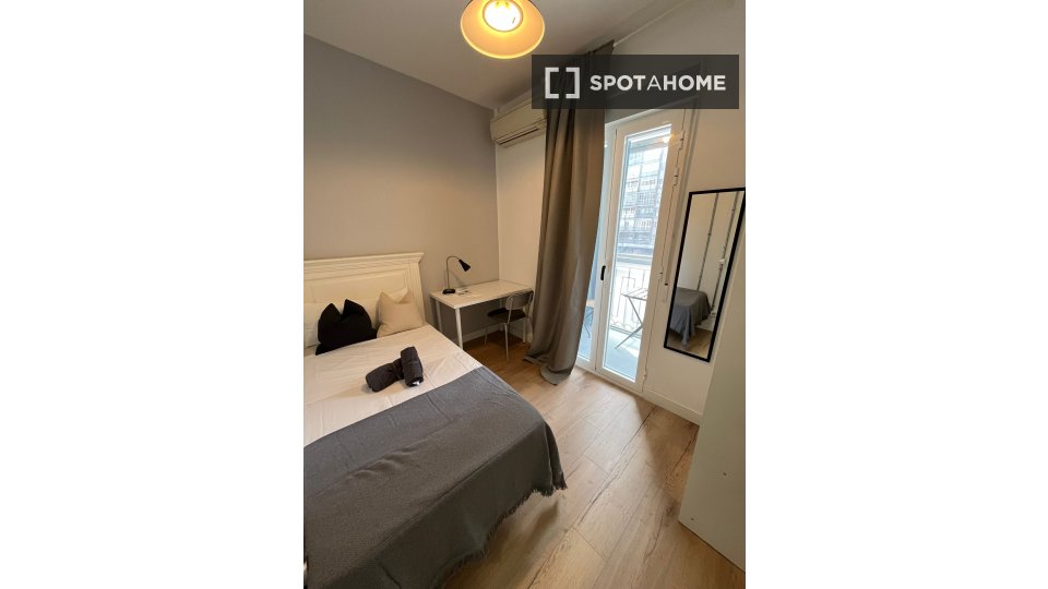 Double room Madrid, 6 beds — photo 5