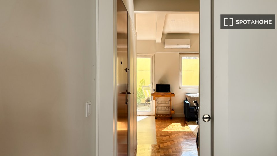 Apartment Lisbon, 1 bed — photo 6