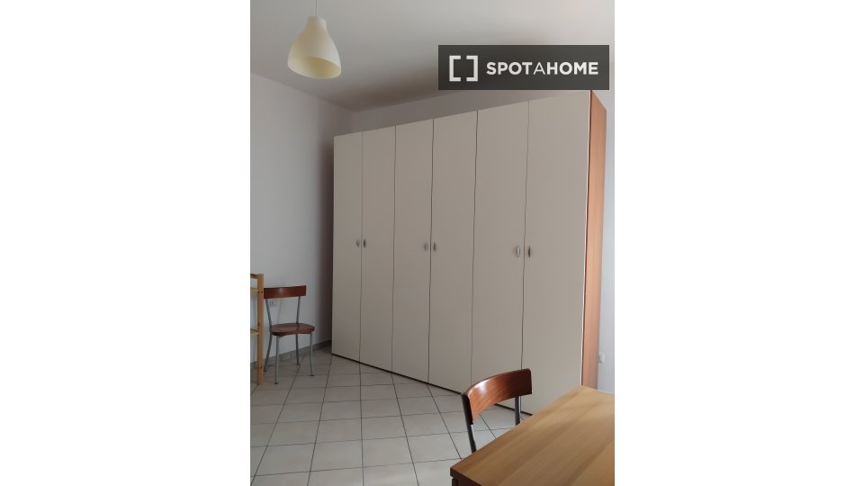 Double room Milan, 1 bed, 75m² — photo 5