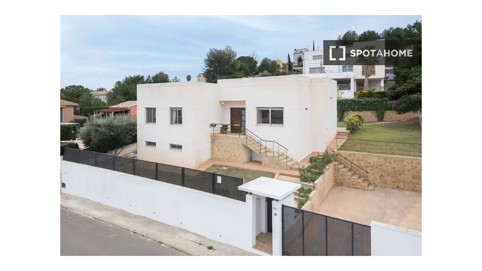 Apartment Valencia, 3 beds, 140m² — photo 30