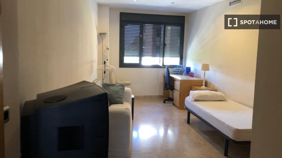 Double room Valencia, 4 beds, 183m² — photo 56