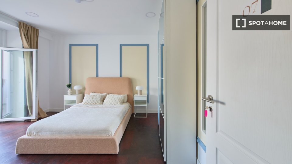 Double room Lisbon, 8 beds — photo 67