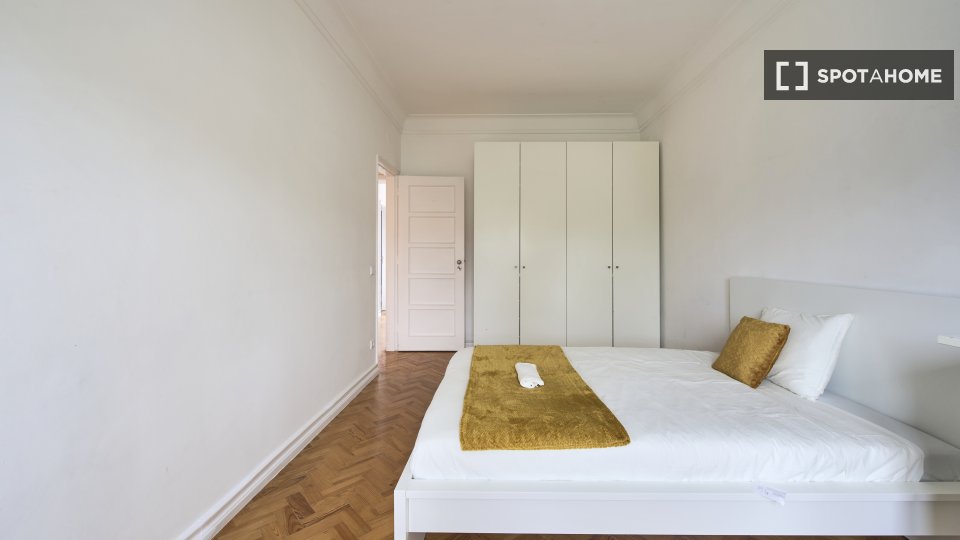 Double room Lisbon, 9 beds — photo 22