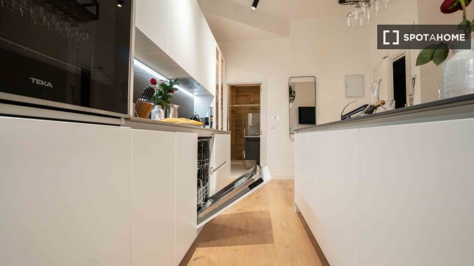 Apartment Madrid, 2 beds, 65m² — photo 7