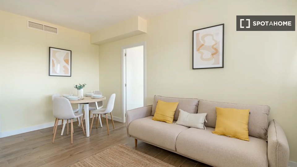 Double room Madrid, 5 beds — photo 16