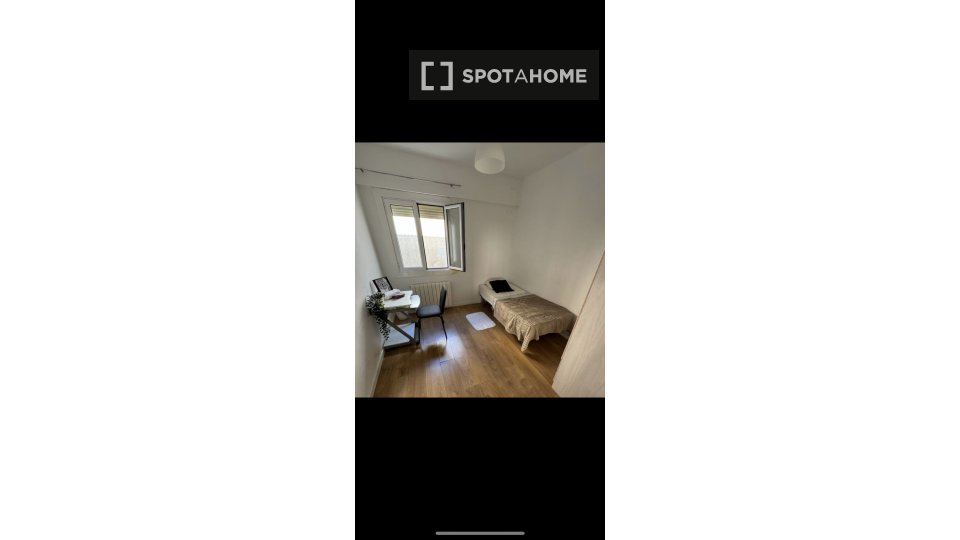 Habitación en piso compartido en alquiler en Zaragoza