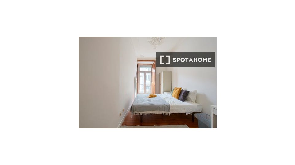 Double room Lisbon, 9 beds — photo 10