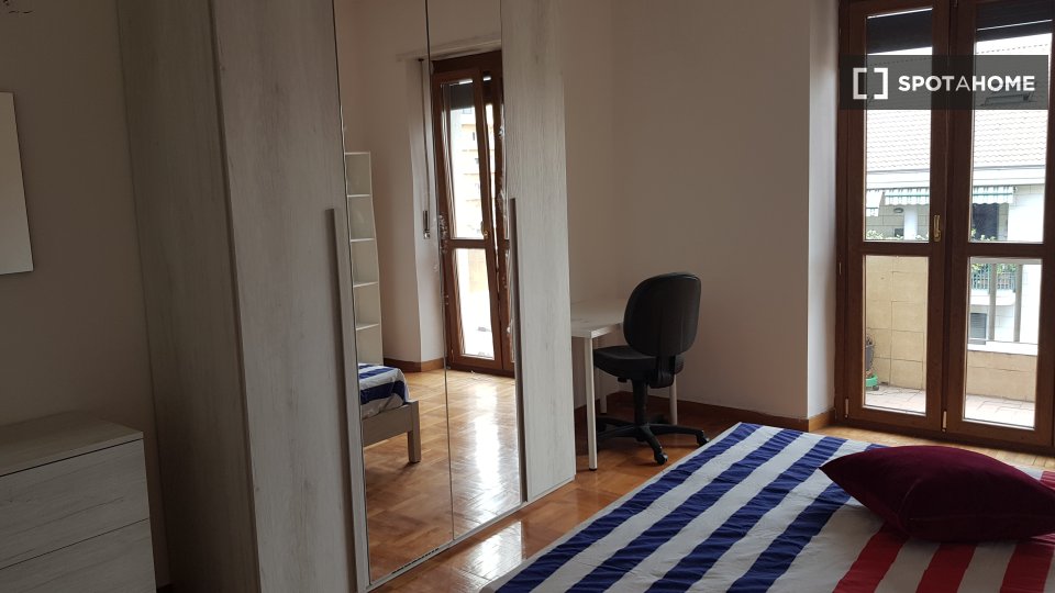 Double room Turin, 3 beds, 96m² — photo 3