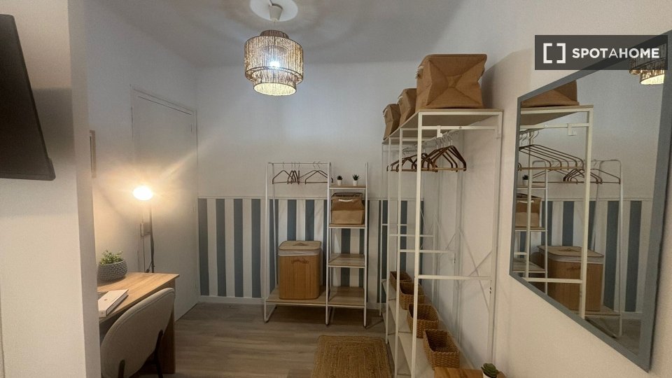 Double room Barcelona, 8 beds, 220m² — photo 44