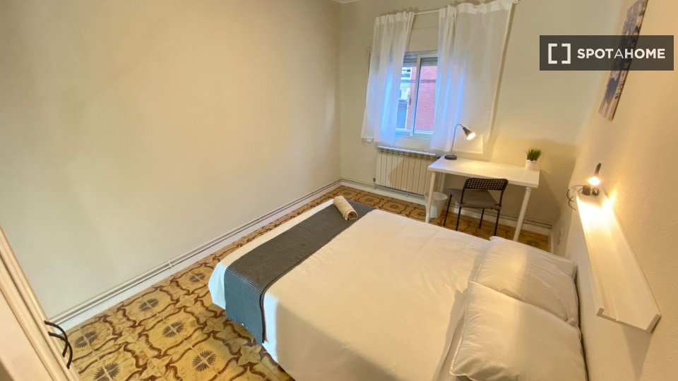 Double room Madrid, 5 beds — photo 18