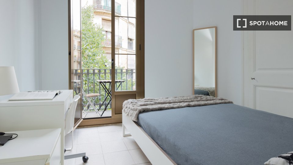 Double room Barcelona, 6 beds, 150m² — photo 20