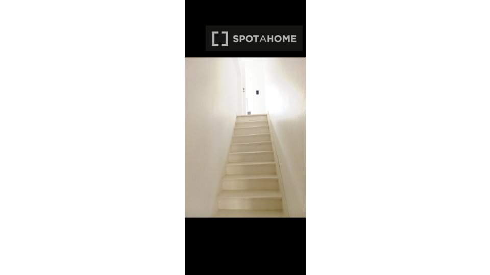 Double room Brussels, 1 bed, 70m² — photo 2
