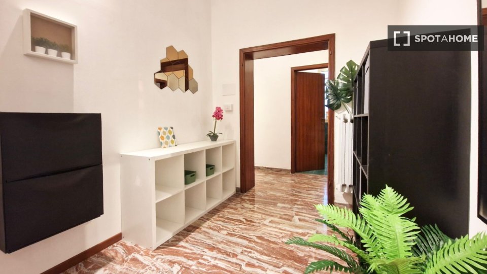 Double room Bologna, 3 beds — photo 7
