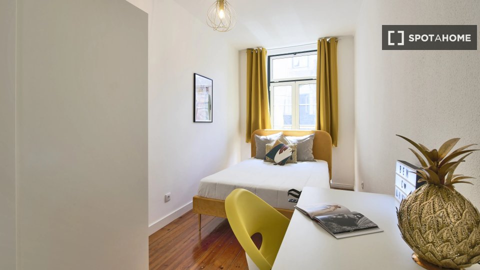 Double room Lisbon, 13 beds — photo 1