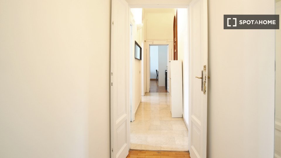 Double room Milan, 8 beds, 190m² — photo 12