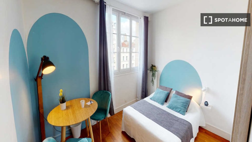 Double room Paris, 5 beds, 110m² — photo 1