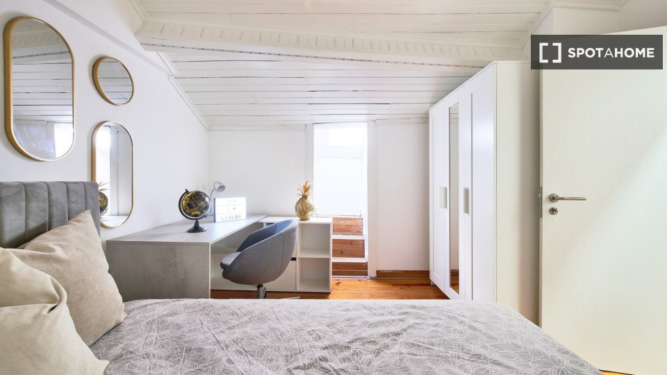 Double room Lisbon, 8 beds — photo 2