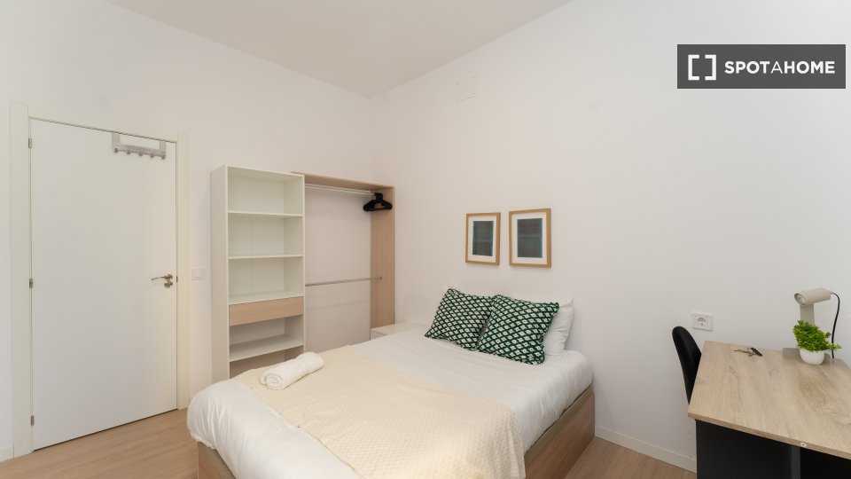 Double room Madrid, 10 beds — photo 31