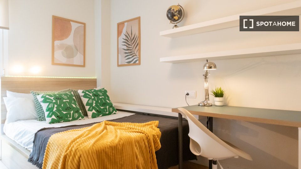 Habitación en piso compartido en alquiler en Valverde, Madrid