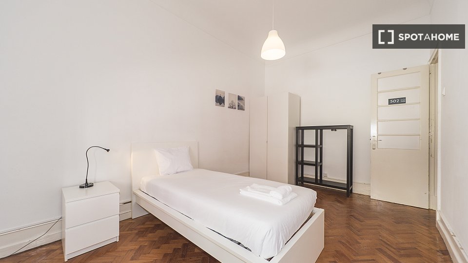 Double room Lisbon, 11 beds — photo 1