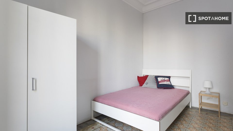 Double room Barcelona, 5 beds, 100m² — photo 11