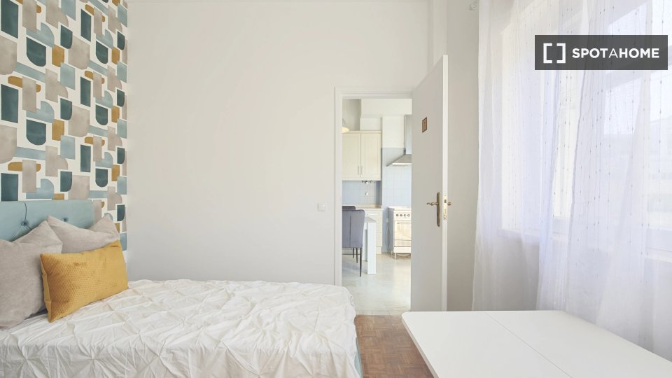 Double room Lisbon, 7 beds — photo 15