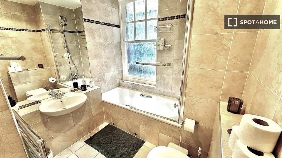 Apartment London, 2 beds — photo 18
