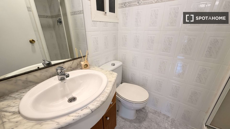 Double room Valencia, 5 beds — photo 7