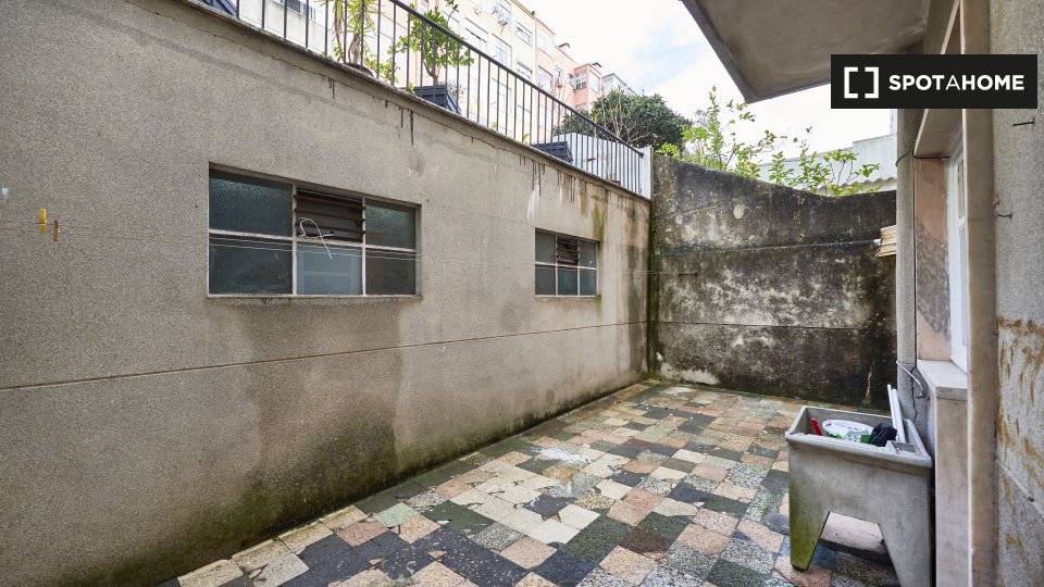 Double room Lisbon, 6 beds — photo 7