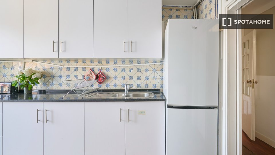 Double room Lisbon, 7 beds — photo 62