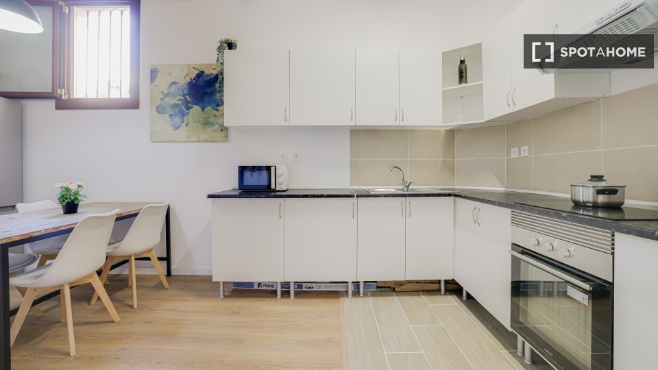 Double room Barcelona, 5 beds — photo 9